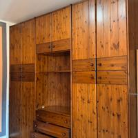 Armadio Legno resistente