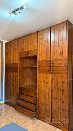 Armadio Legno resistente