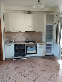 Cucina lunghezza 2,70 altezza 2,60