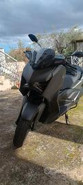 Yamaha XMAX 