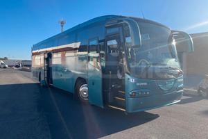 Autobus turistico Irizar Scania