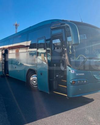Autobus turistico Irizar Scania
