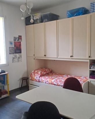 1 Letto singolo + 1 estraibile materassi inclusi