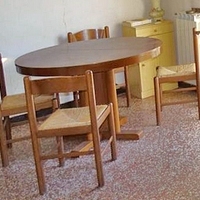 Tavolo rotondo e 4 sedie in paglia