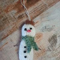 Pupazzo di neve artigianale di lana