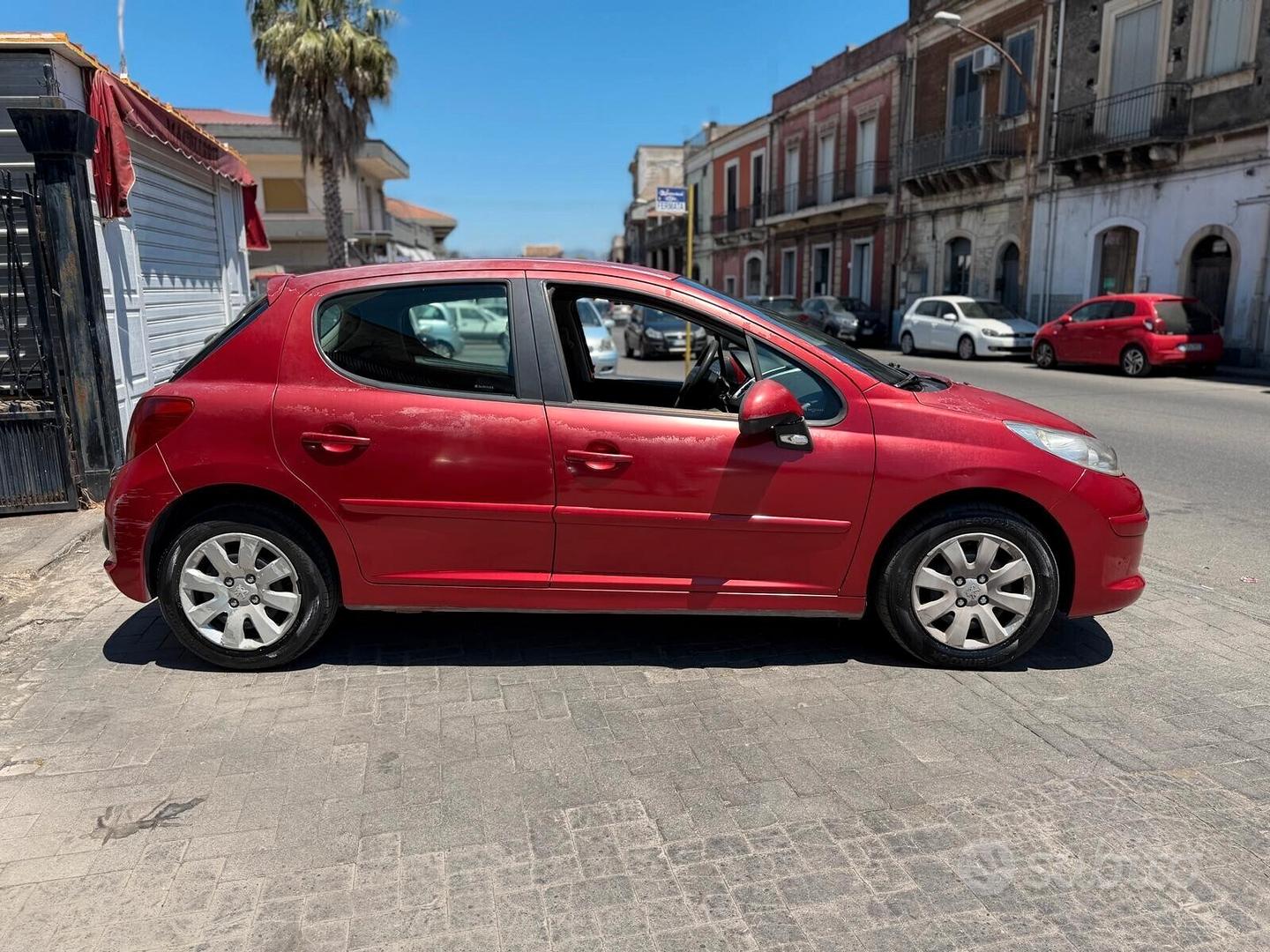 Peugeot 207 2008 photo 4