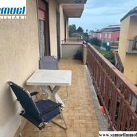 Mascali, tre vani con box auto (CT)