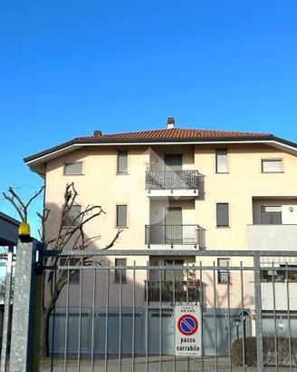 2 LOCALI A ARLUNO