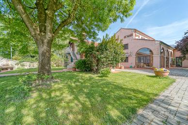 Agri - Cicloturismo, Maneggio, B&B, Vivaio