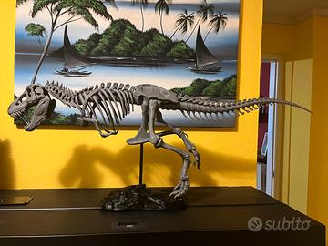 TREX scheletro
