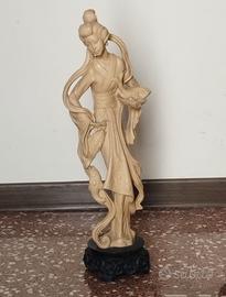 Statua orientale in resina