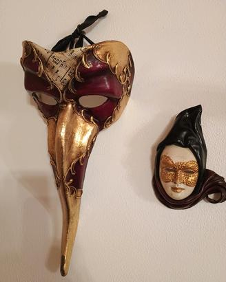 Coppia di maschere veneziane. 