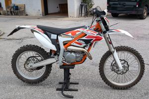 KTM Freeride 250 R 2T – 2016 – 2.038 km – 74 ore
