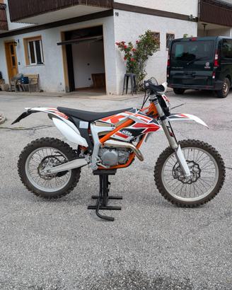 KTM Freeride 250 R 2T – 2016 – 2.038 km – 74 ore