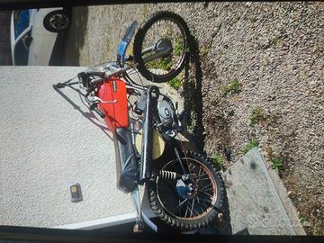 fantic Caballero 50 funziona x ricambi intero