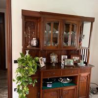Credenza antica
