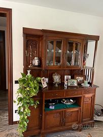Credenza antica