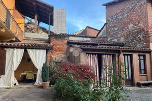 CASA SEMINDIPENDENTE A DORZANO