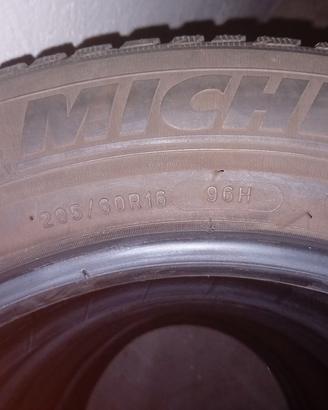 gomme 205 60 16