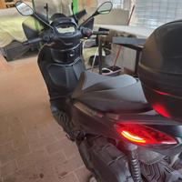 Scooter Beverly 400 S nero