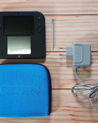 Nintendo 2DS e accessori