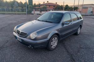 Lancia Lybra 1.9 JTD Station Wagon