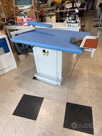 Tavolo da stiro rettangolare con braccio *expo*