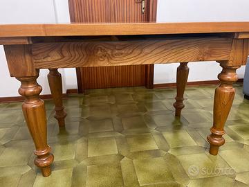 Tavolo in legno anni 80