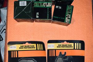 Suzuki DR 350 ricambi stock