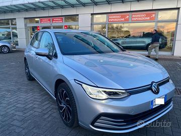 VOLKSWAGEN Golf 1.0 eTSI EVO DSG Life GRANDINATA