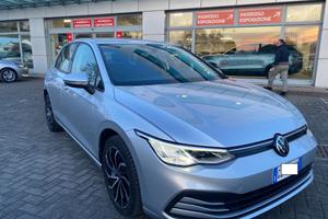 VOLKSWAGEN Golf 1.0 eTSI EVO DSG Life GRANDINATA