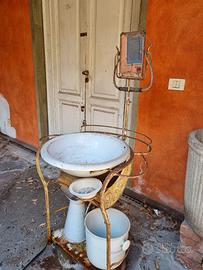 Toilette antica in ferro