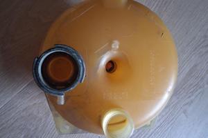 Porsche 928 vaso espansione radiatore 92825610603