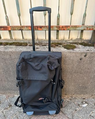 Valigia eastpak taglia M