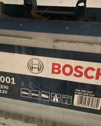 batteria auto Bosch usata