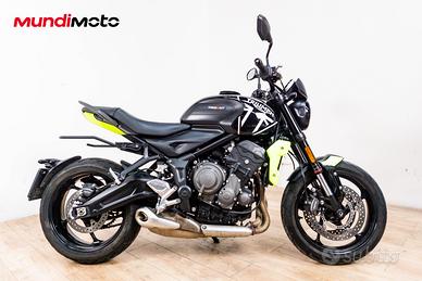 TRIUMPH TRIDENT 660 - 2024