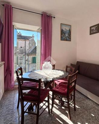 3 LOCALI A FARNESE