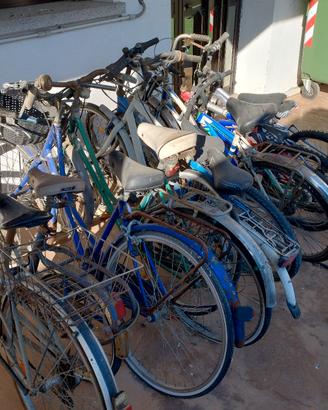 stock 10 biciclette