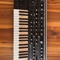 Moog Subsequent 37
