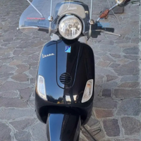 Parabrezza Originale Vespa Piaggio già smontato
