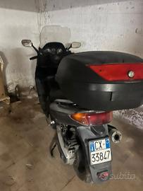 Yamaha TMAX 500 2010 - Bauletto  parabrezza