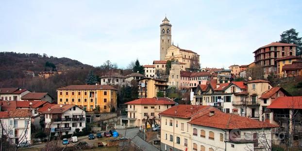 Bilocale con terrazzo e posto auto - (VC)