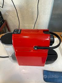 Nespresso inissia macchinetta caffé a capsule