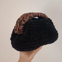 borsa che si adatta sia sul jeans che sull' abito.