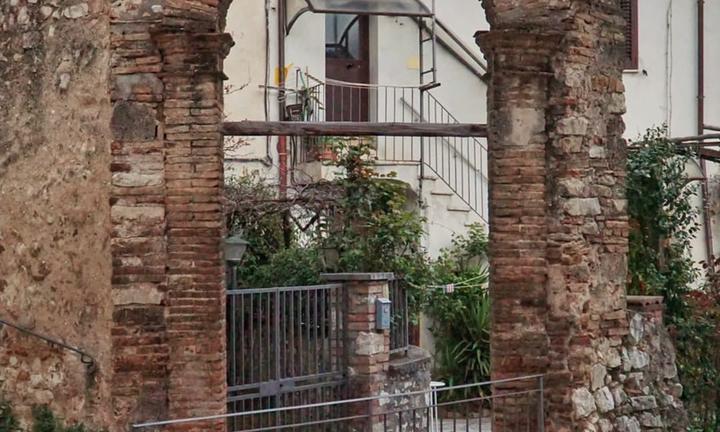 Appartamento Collestatte centro storico