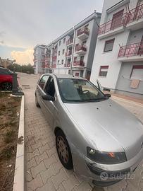 Auto punto 5 porti