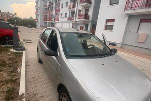 Auto punto 5 porti