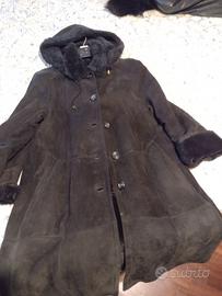 Cappotto di montone, da donna, dotato di cappuccio
