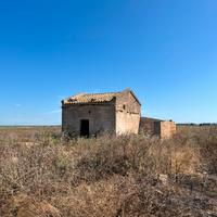 Fabbricato urbano con terreno molto esteso