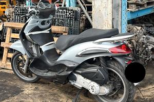 Ricambi Piaggio Beverly 250 anno 2005